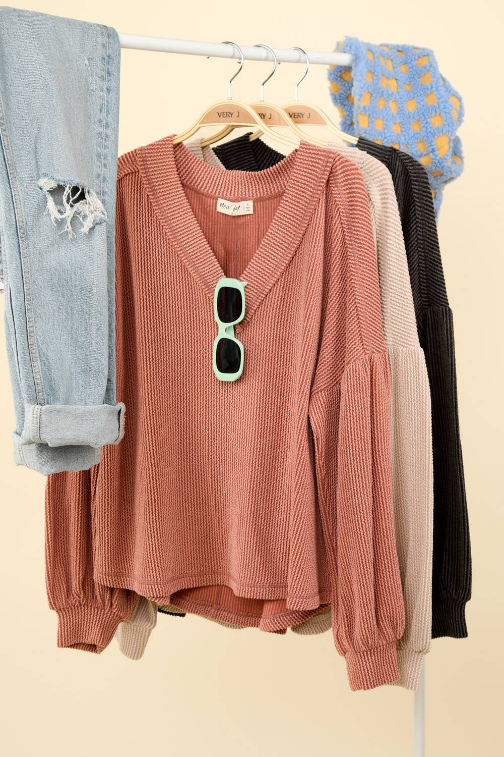 Jessica Otto Ribbed V-Neck Top