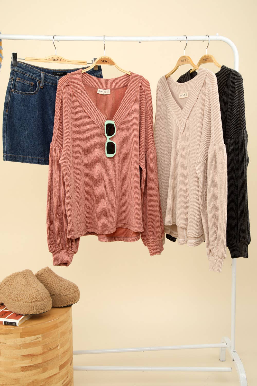 Jessica Otto Ribbed V-Neck Top